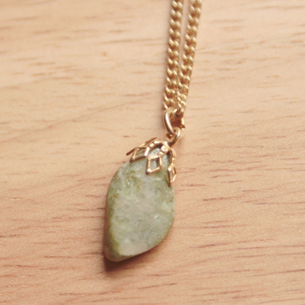 Serpentine Green Real Stone Pendant Gold Tone Necklace Bohemian Boho
